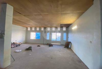 160 sqm Land Size Shophouse K pronájmu