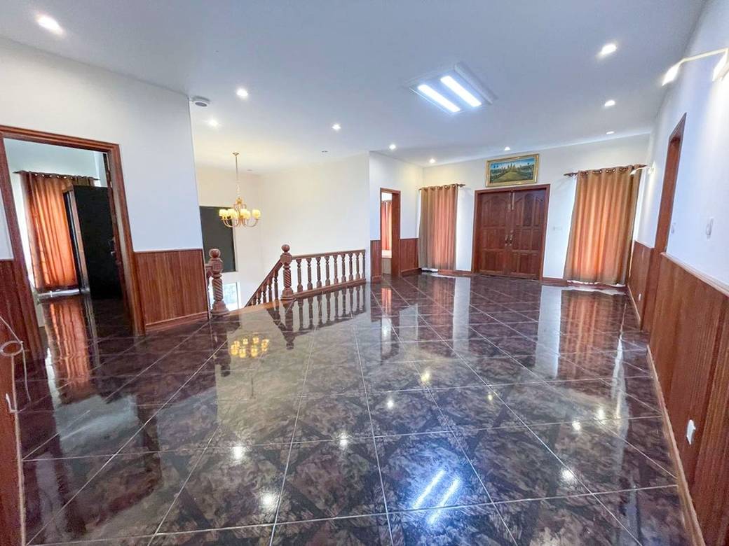 252 sqm Living Size Villa For Rent in Toul Kork
