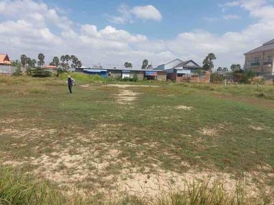 14,000 sqm Land Size Pozemky Na prodej