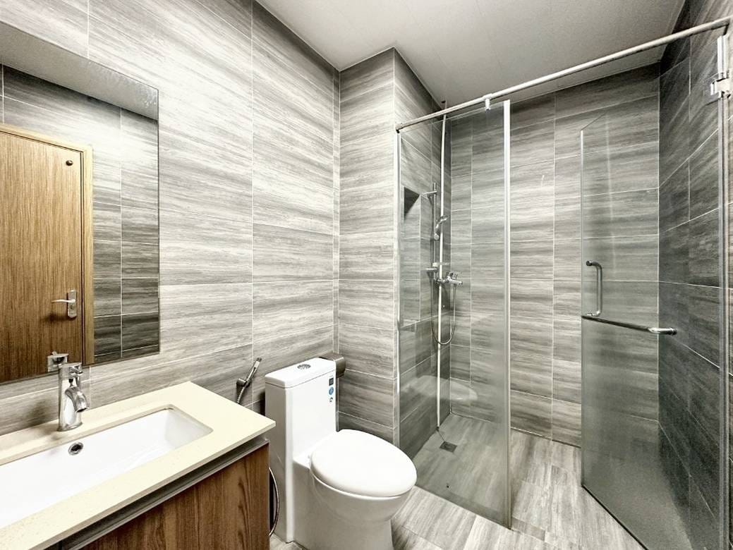 Condo Na prodej in 7 Makara $92,000