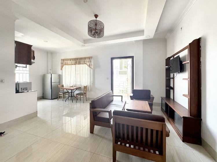 ផ្ទះល្វែង សំរាប់ជួល នៅ Boeung Kak 1, Toul Kork, Phnom Penh