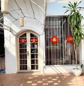 Villa For Sale & Rent de 218.4 m² de terrain