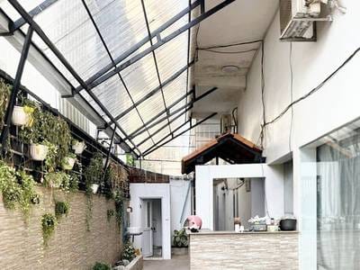 $580,000 Villa