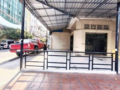 CommercialShophouse K pronájmu in Boeng Keng Kang $2,300