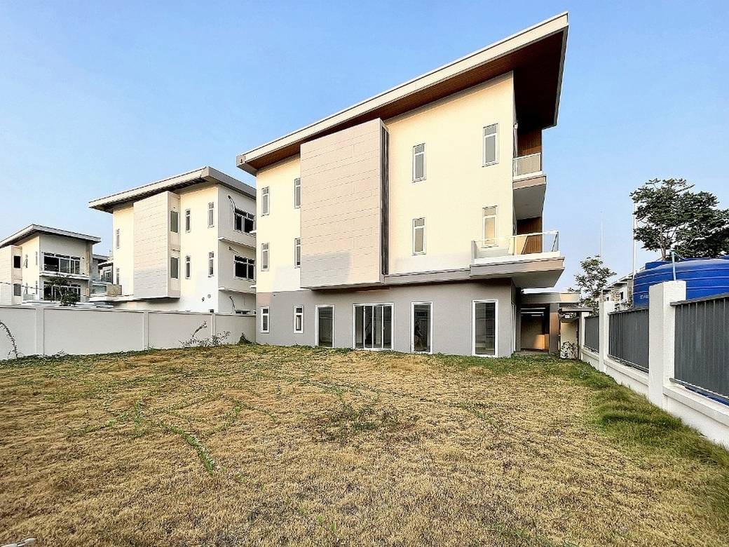 Villa For Sale in Kouk Khleang, Sen Sok, Phnom Penh