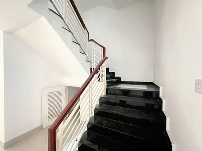 CommercialShophouse K pronájmu in Sen Sok $800