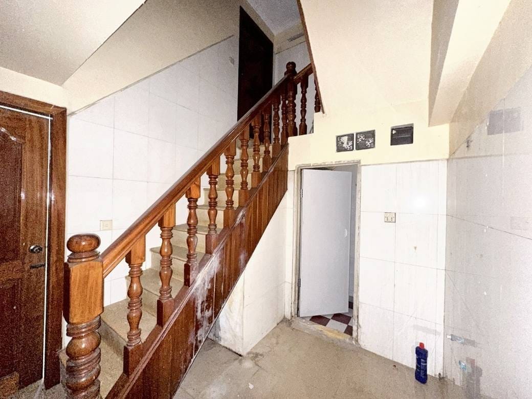 198平方米土地面积的CommercialShophouse出租，价格$3,000