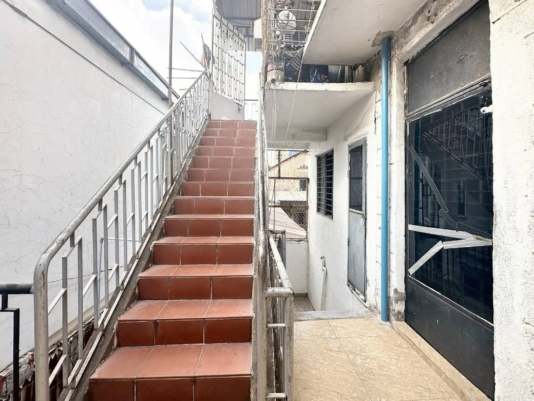 288 sqm Living Size House and lot Na prodej in Daun Penh