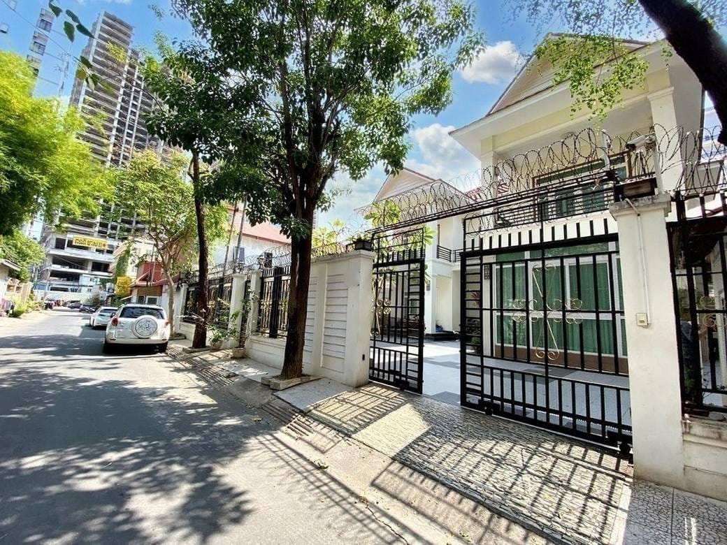 $4,600 Vila