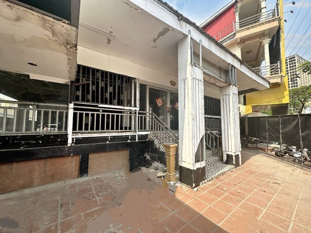 520 sqm Land Size CommercialShophouse K pronájmu