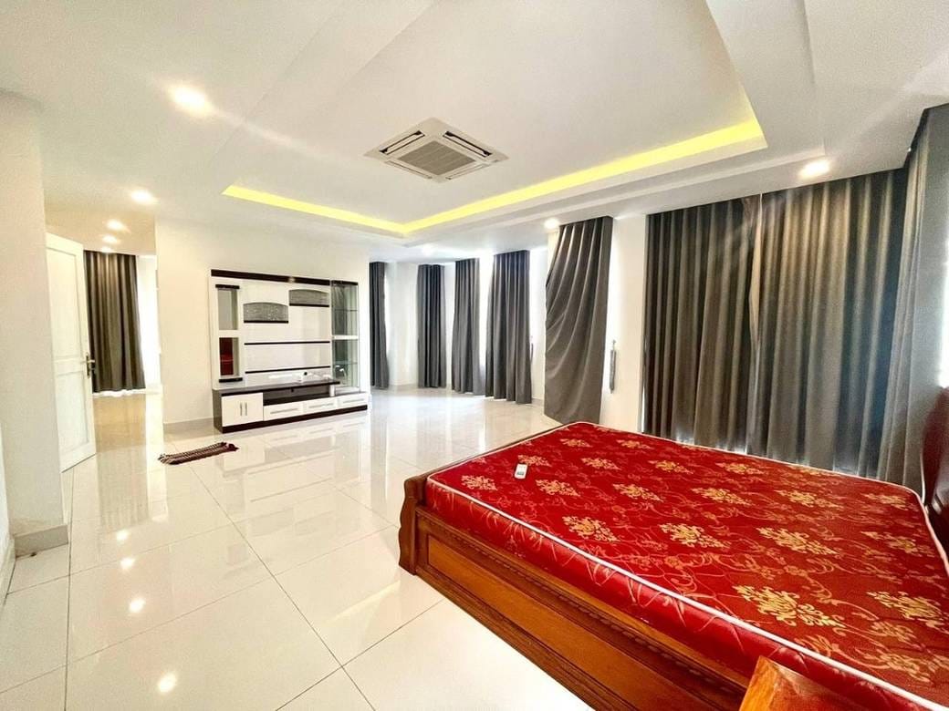 320 sqm Land Size Vila Na prodej