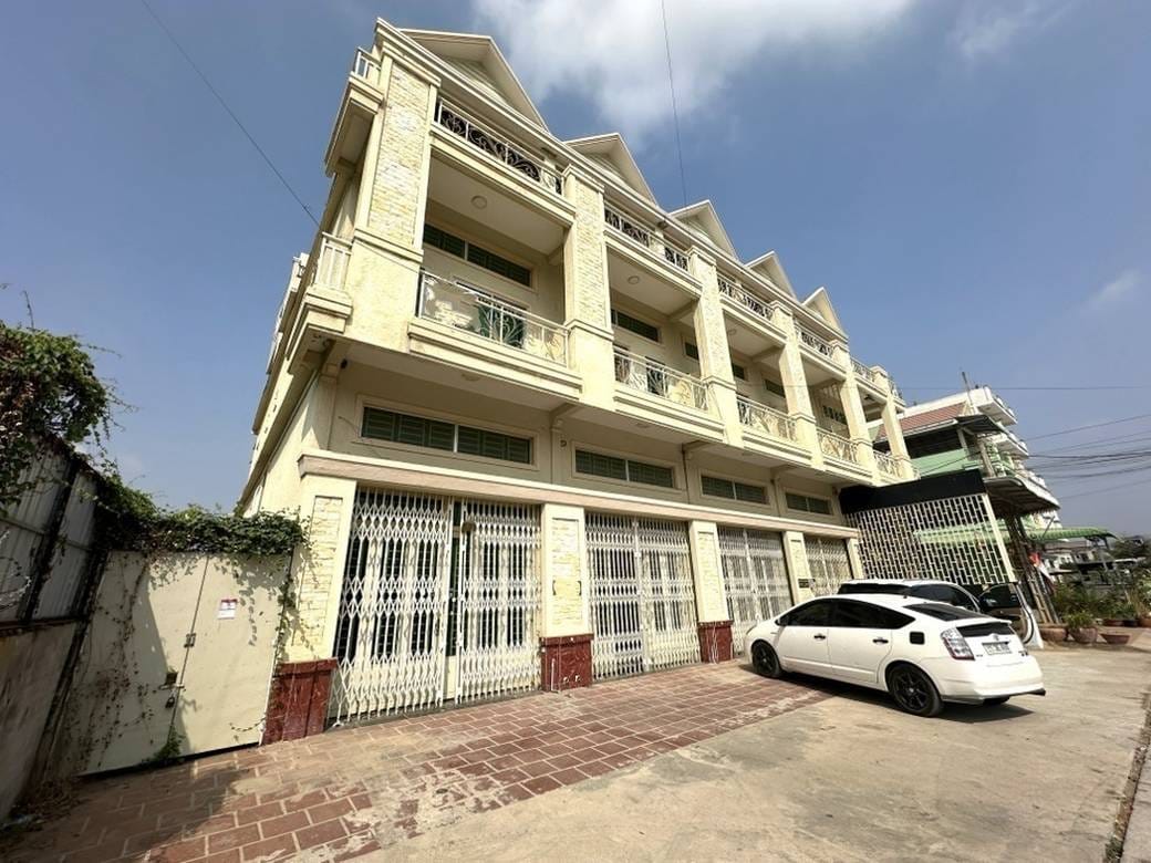 CommercialShophouse Na prodej in Sen Sok $155,000
