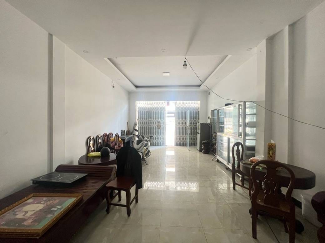 $150,000 CommercialShophouse