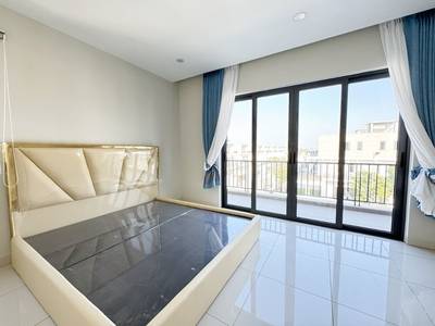 4 Bedrooms Dvojvila For Sale & Rent