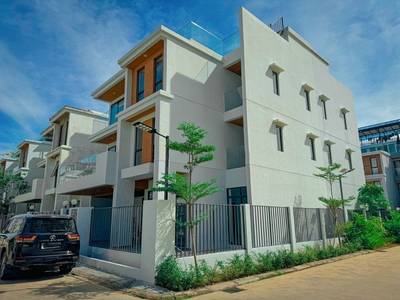 $2,500 Vila