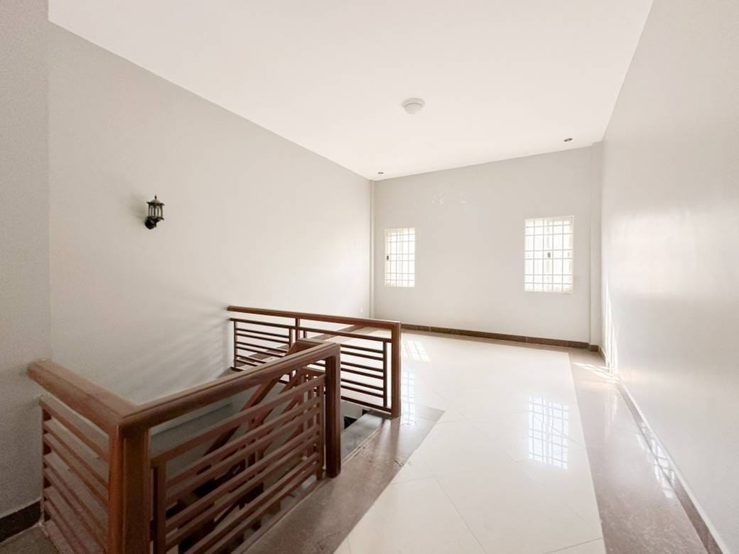 Shophouse Na prodej in Toul Kork $290,000