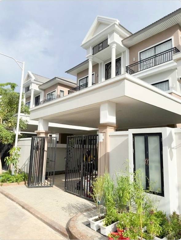 Вилла с двумя спальнями Для Продажи in Chak Angrae Kraom, Meanchey, Phnom Penh