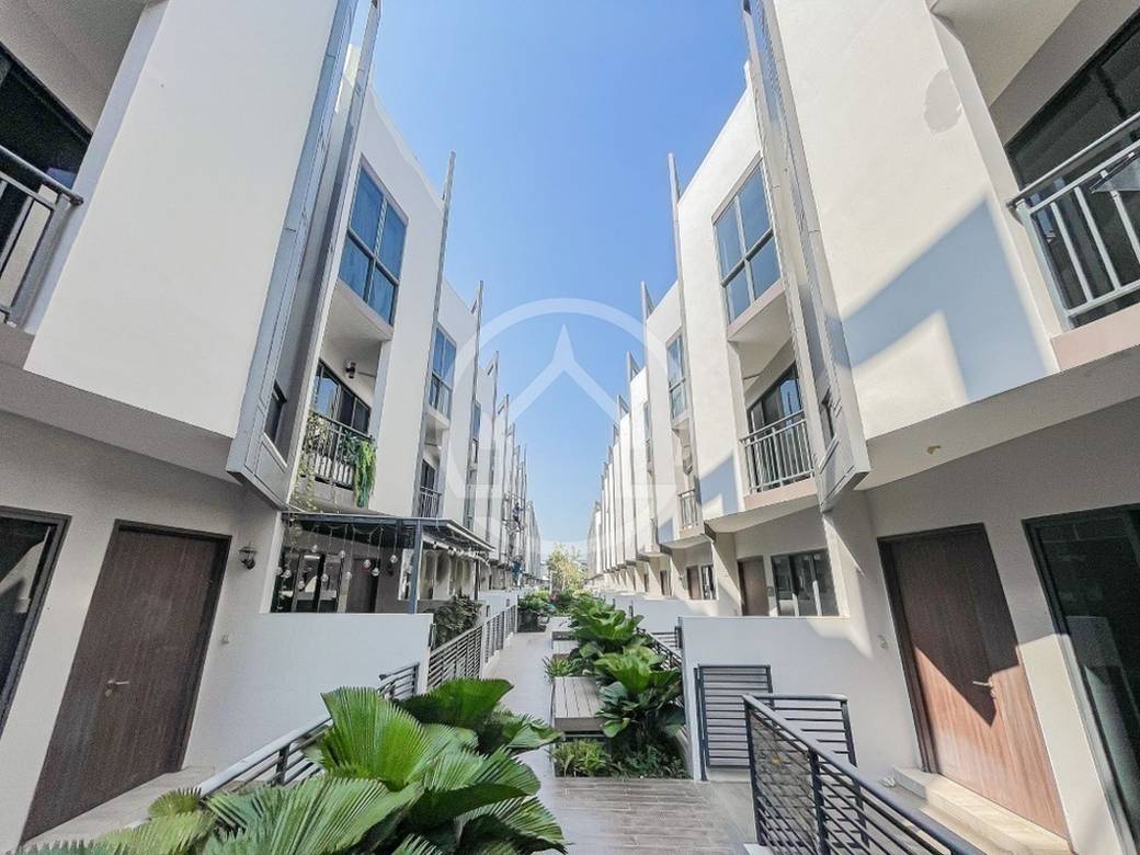$300,000 联排住宅