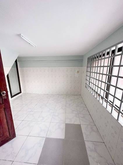 Chamkarmon Shophouse K pronájmu in Toul Tum Poung 2 Chamkarmon $1,100