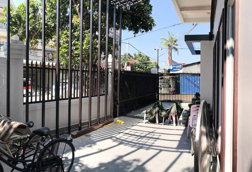 House and lot À vendre à Nirouth, Chbar Ampov, Phnom Penh