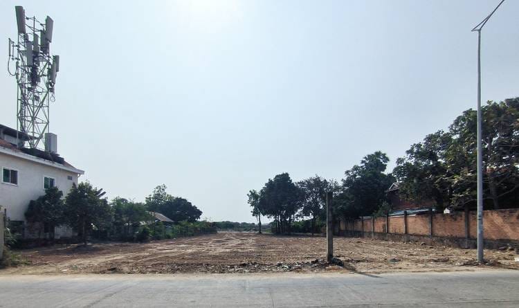 Land For Sale in Nirouth, Chbar Ampov, Phnom Penh