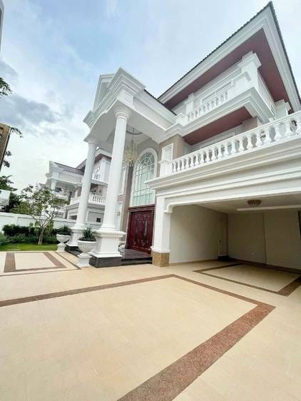 Borey Peng Huoth: The Star Platinum Mastery | $1,400,000 Vila