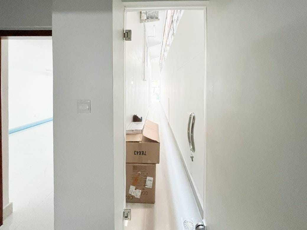 $1,800 Shophouse