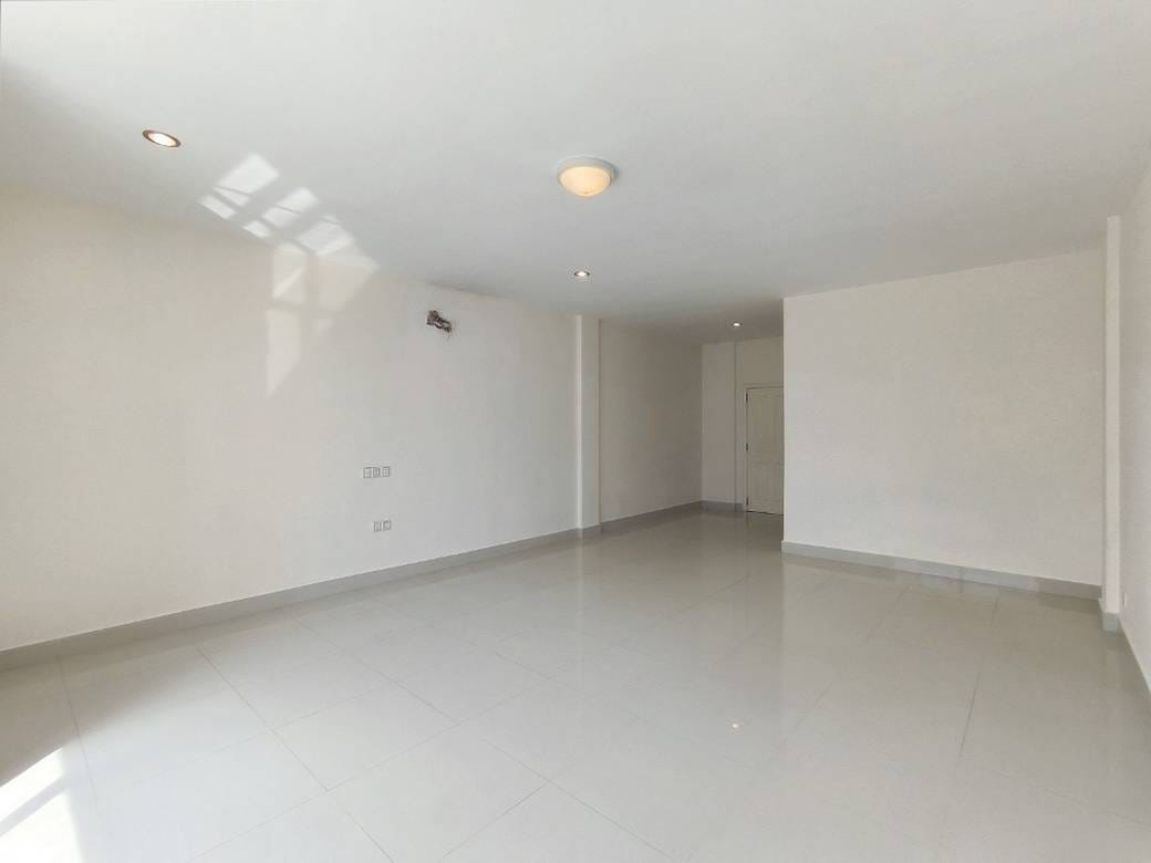 Borey Peng Huoth: The Star Platinum Polaris​ I | Chbar Ampov店屋出售，价格$360,000