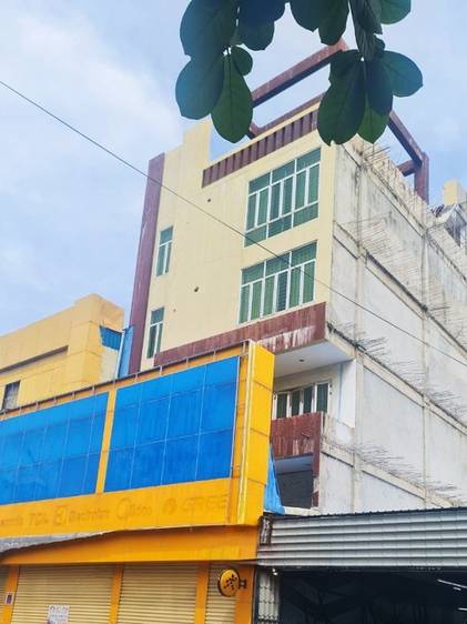 228平方米土地面积的建筑For Sale & Rent