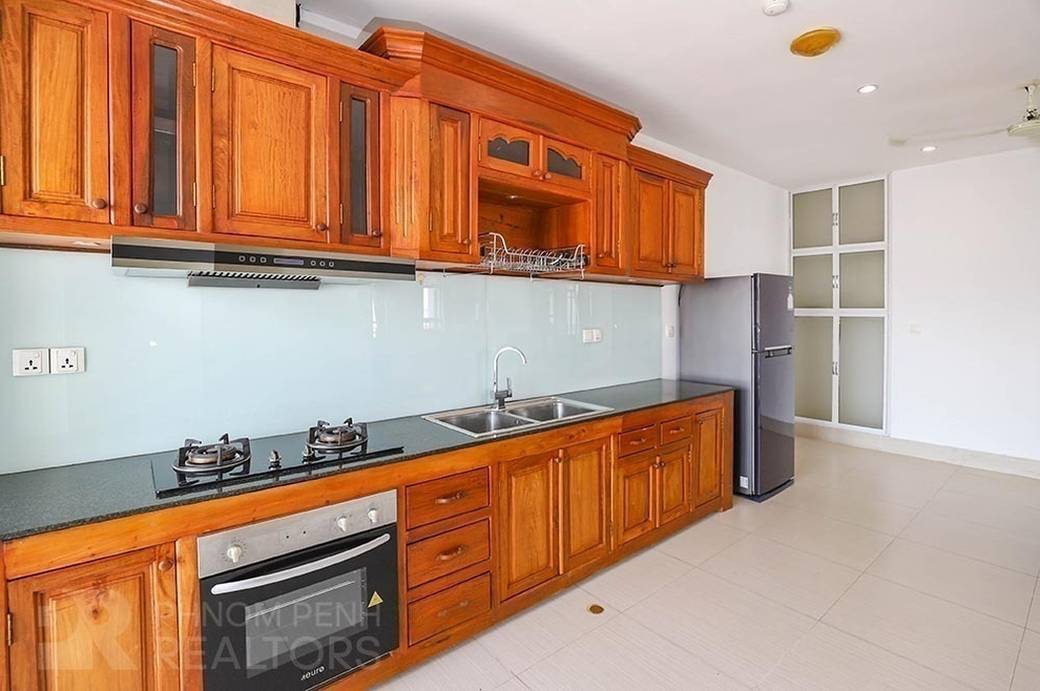 130 sqm Land Size Apartment For Rent