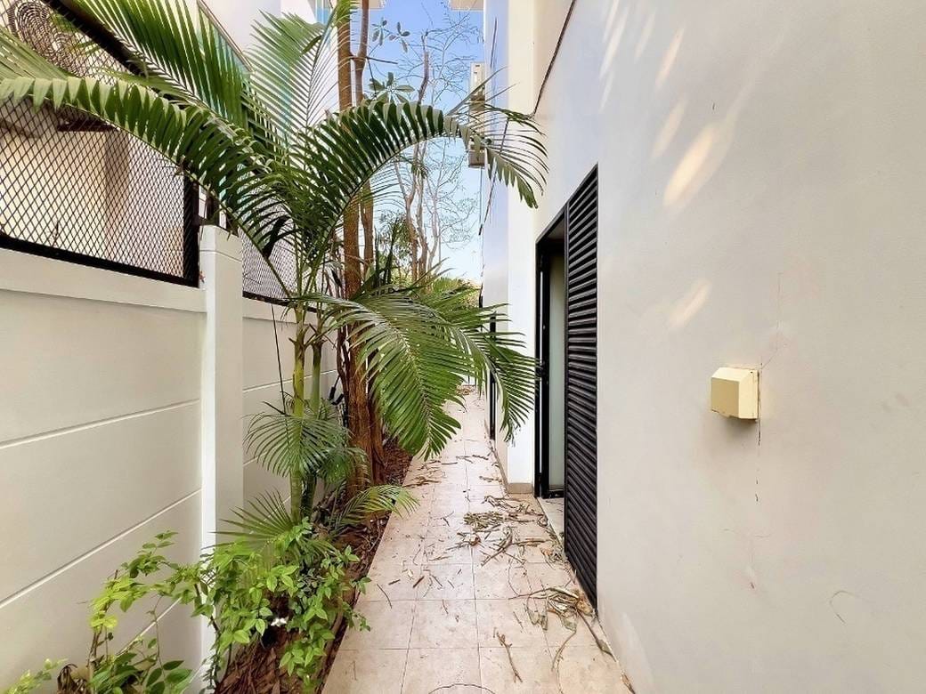 300 sqm Land Size Vila K pronájmu