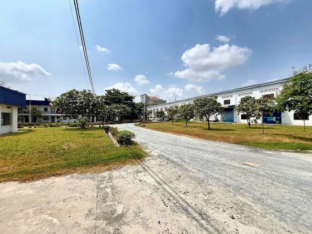 1,700 sqm Living Size Warehouse For Rent in Kamboul
