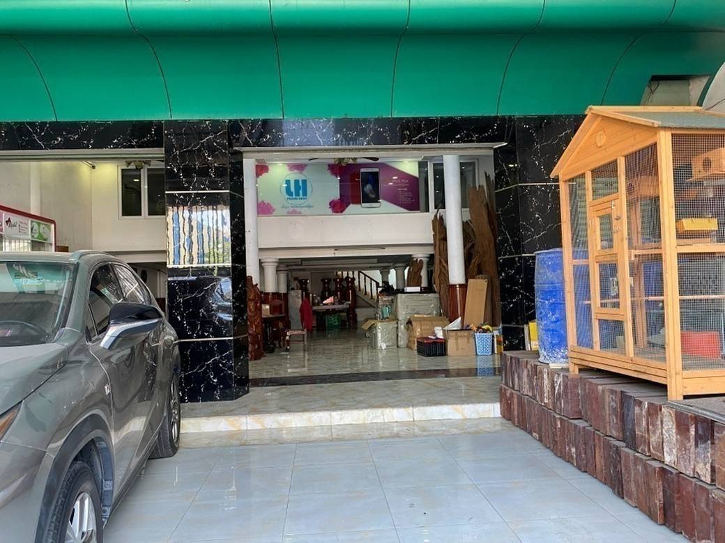Toul Kork店屋出售，价格$550,000