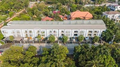 带2个停车位的联排住宅For Sale & Rent