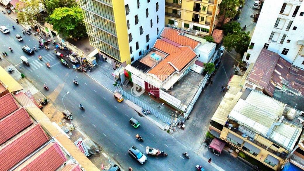 CommercialShophouse K pronájmu in Tonle Bassac, Chamkarmon, Phnom Penh