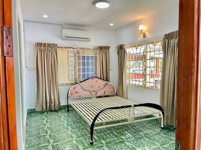 House and lot For Sale with 2 Parking Space