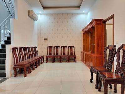 Shophouse For Rent with 1 Parking Space