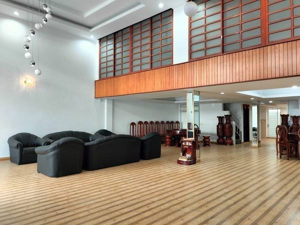 $1,000 Shophouse