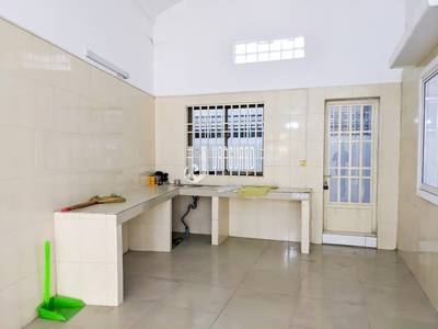 Toul Kork店屋出租，价格$1,000