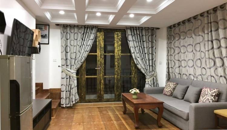 Chey Chumneah, Daun Penh, Phnom Penh的平房出租