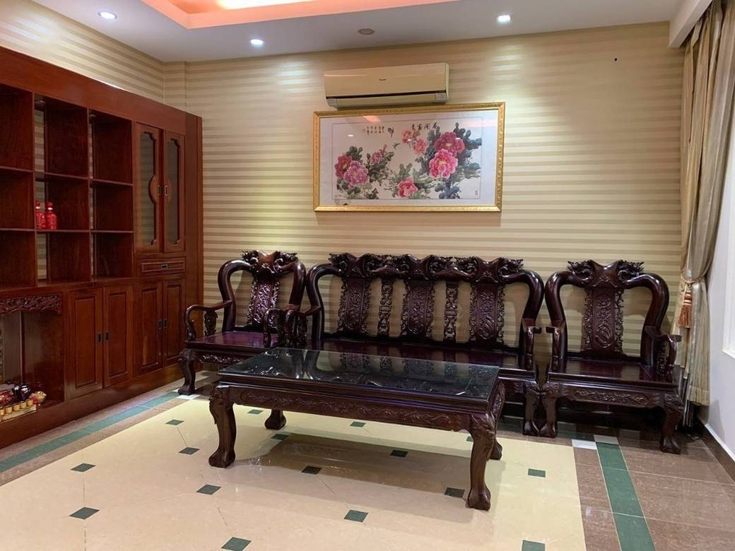 Villa À louer à Nirouth, Chbar Ampov, Phnom Penh