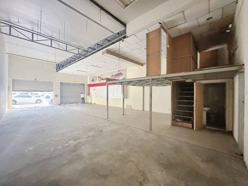 7 Makara CommercialShophouse K pronájmu in 7 Makara
