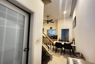 $128,000 Flat