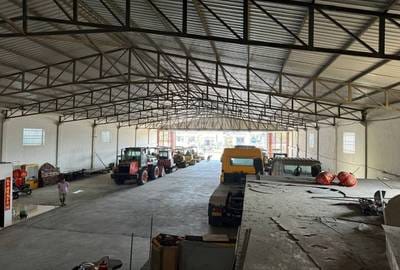 1,070 sqm Land Size Sklad K pronájmu