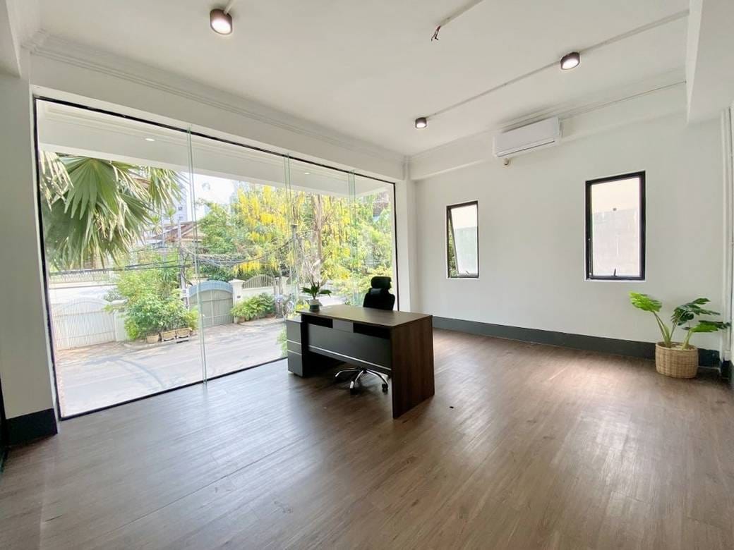 58 sqm Living Size Kanceláře K pronájmu in Boeng Keng Kang