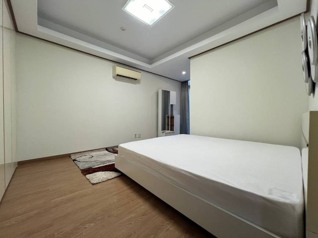 $1,000 Condo