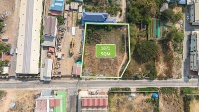 Lot Na sprzedaż o powierzchni działki 1,871 m²