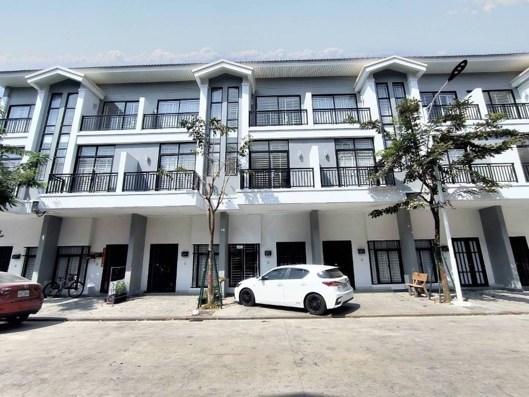 Borey Peng Huoth: The Star Platinum Eco Romance | 71.4 sqm Land Size Link House For Sale