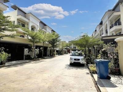 239.2平方米土地面积的联排住宅出售