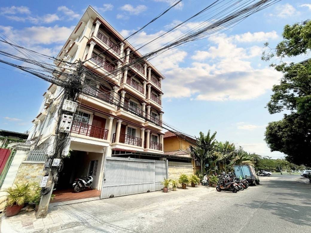 อาคาร สำหรับเช่า ใน Chamkarmon $7,000